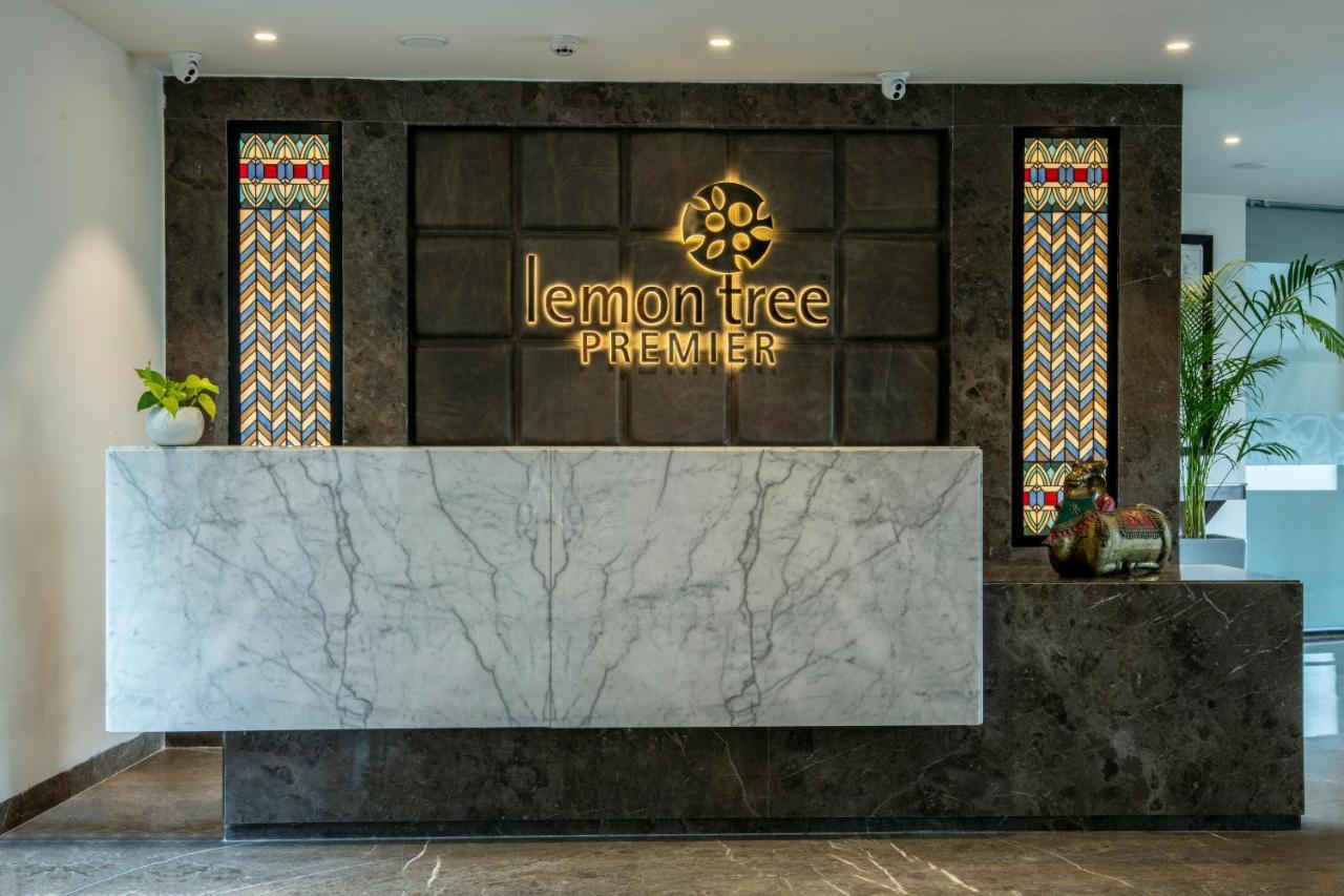 Lemon Tree Premier, Rishikesh Hotel Exterior foto